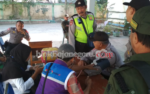 Panitia Pilkades Campurejo Sediakan Cek Kesehatan Gratis